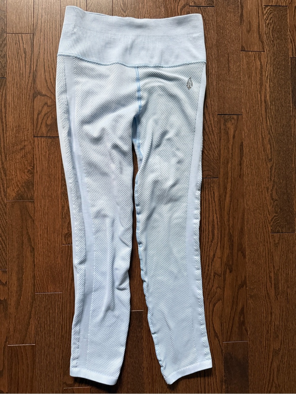 FREE PEOPLE MOVEMENT RIBBED LEGGINGS – LIGHT BLUE (XS)